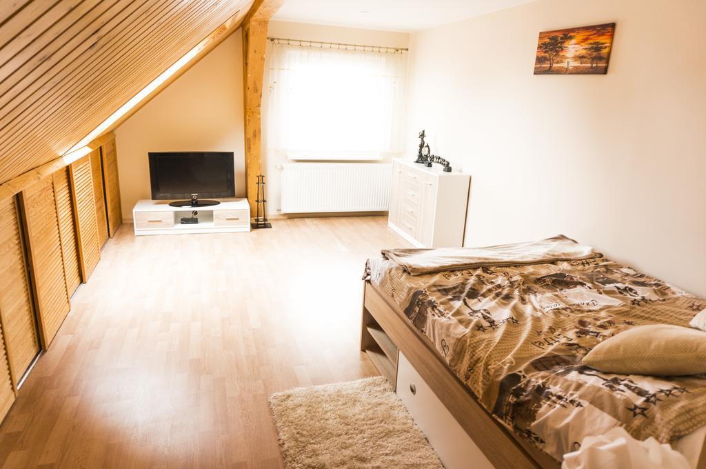 Ferienwohnung Apartament Przy Basztowej Dramburg Exterior foto